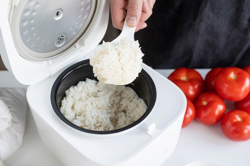cooking rice using low-carb rice cooker