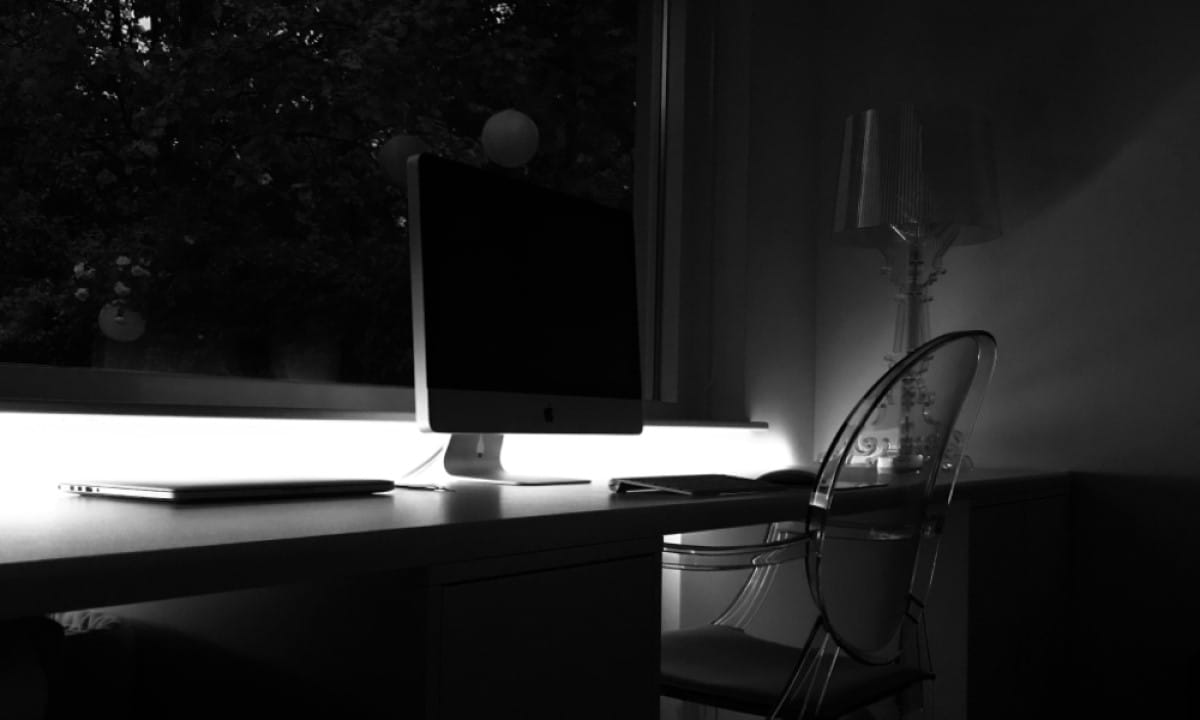 surprisng germ hotspots in the office