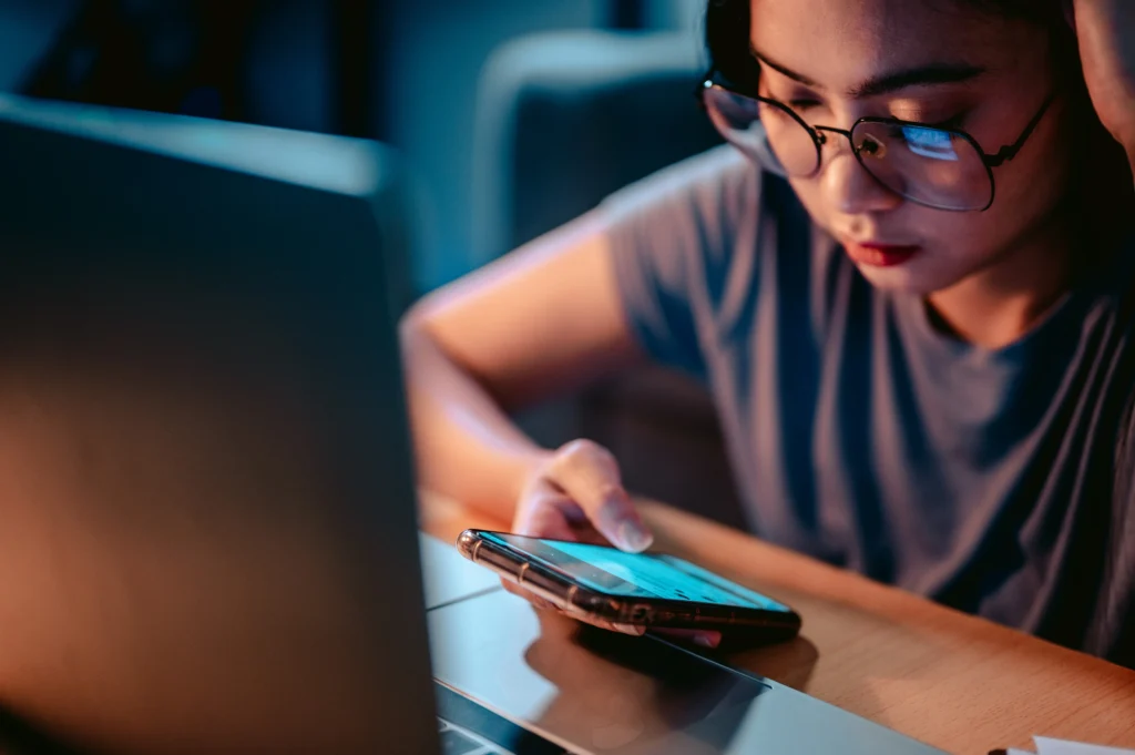 young Filipina shopping online