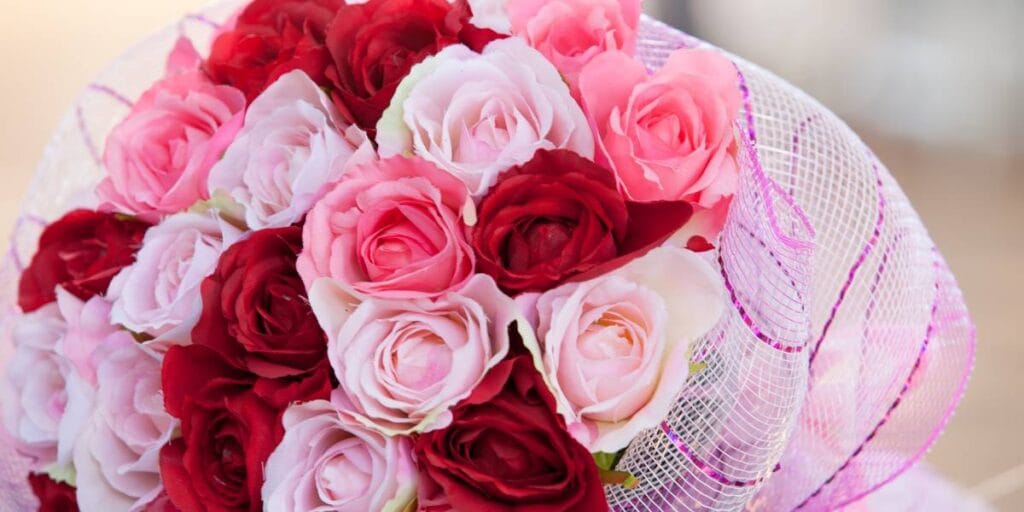 Bouquet of pink and red roses as a Valentine gift idea for him